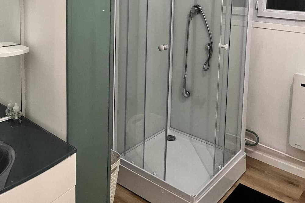 Photo of Bathroom in Creil
