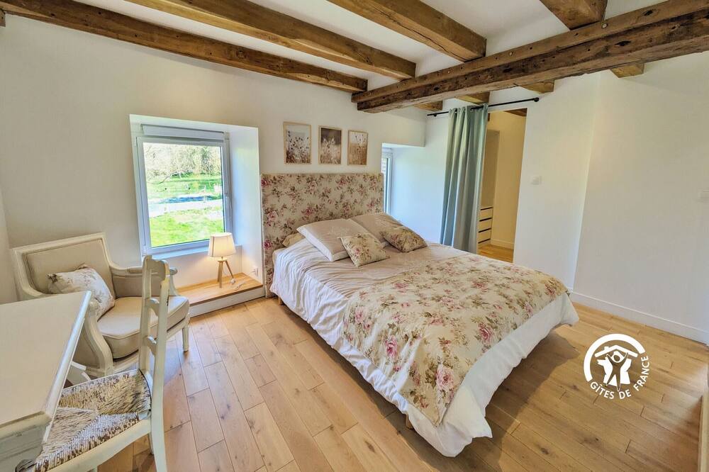Photo of Bedroom in Entrammes