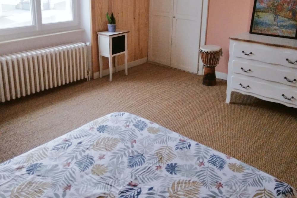 Photo of Bedroom in Port-sur-Saone