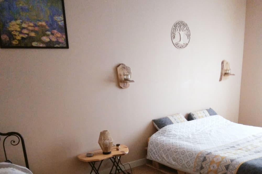 Photo of Bedroom in Port-sur-Saone