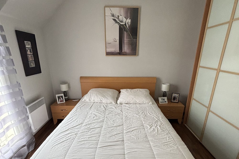 Photo of Bedroom in Rungis