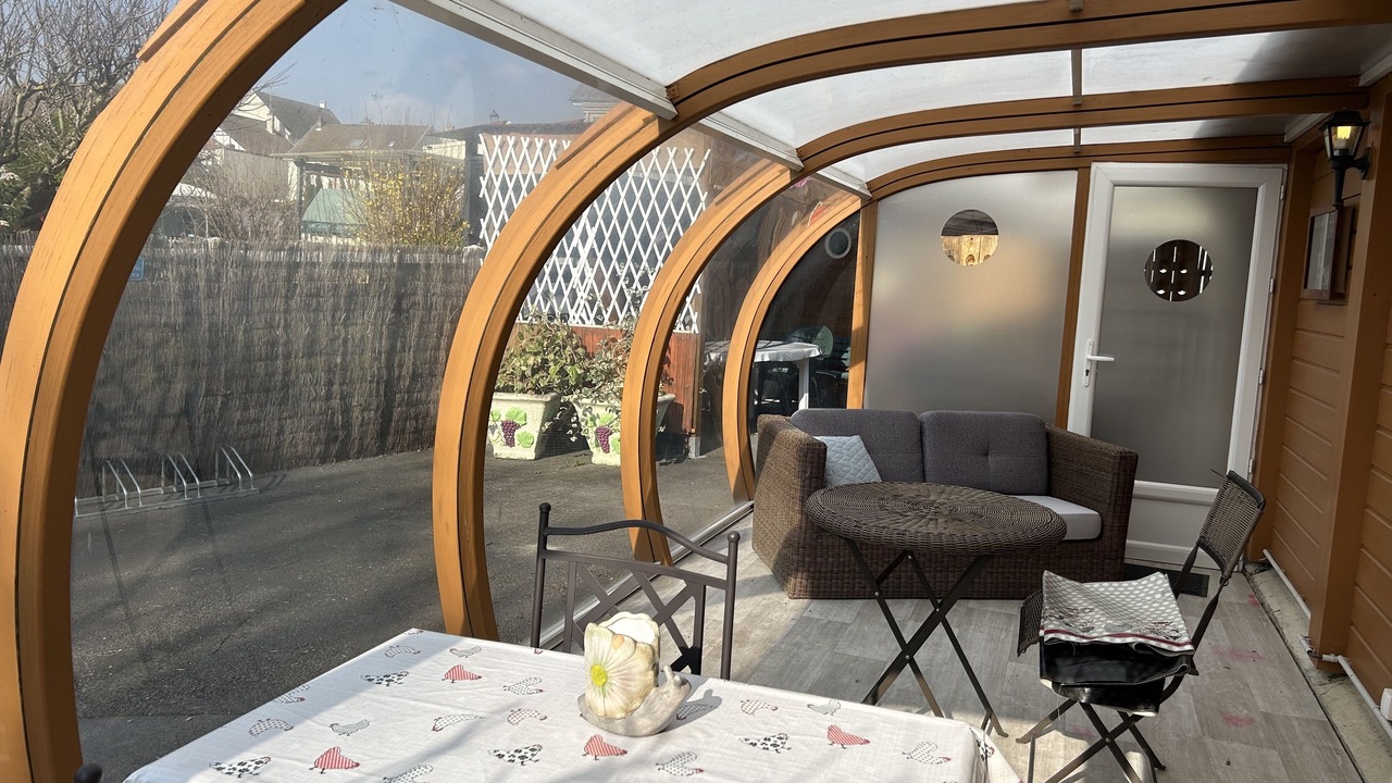Photo of Outdoor in Damery