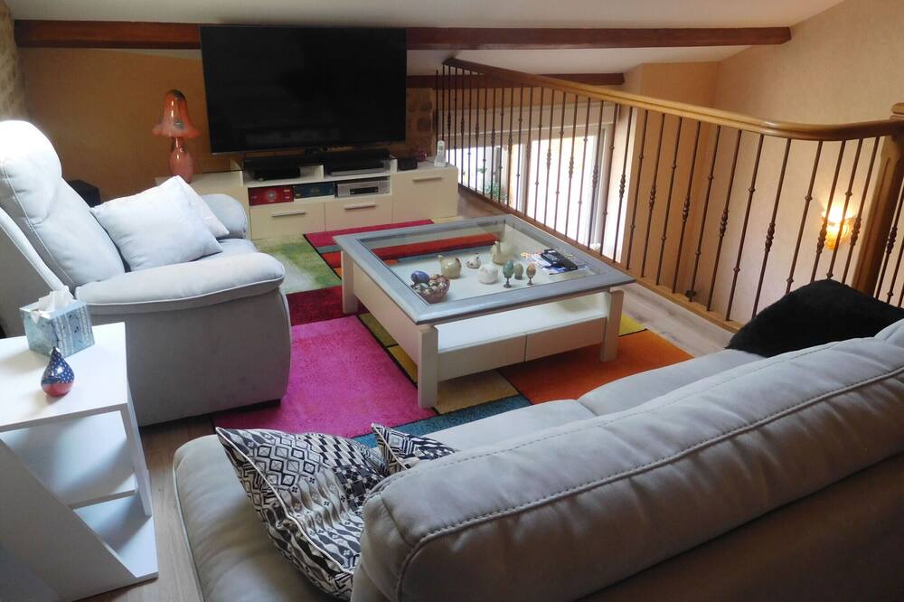 Photo of Livingroom in Arbigny-sous-Varennes