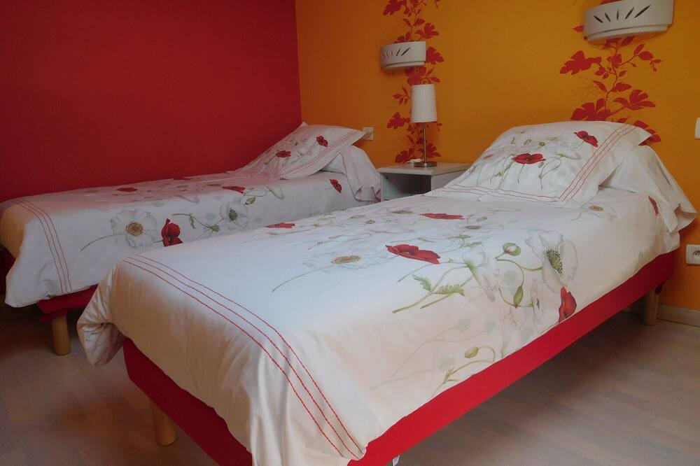 Photo of Bedroom in Arbigny-sous-Varennes