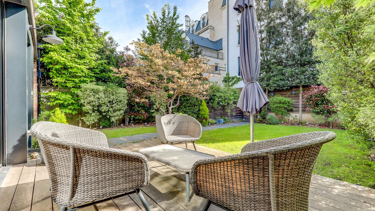 Photo of Outdoor in Puteaux