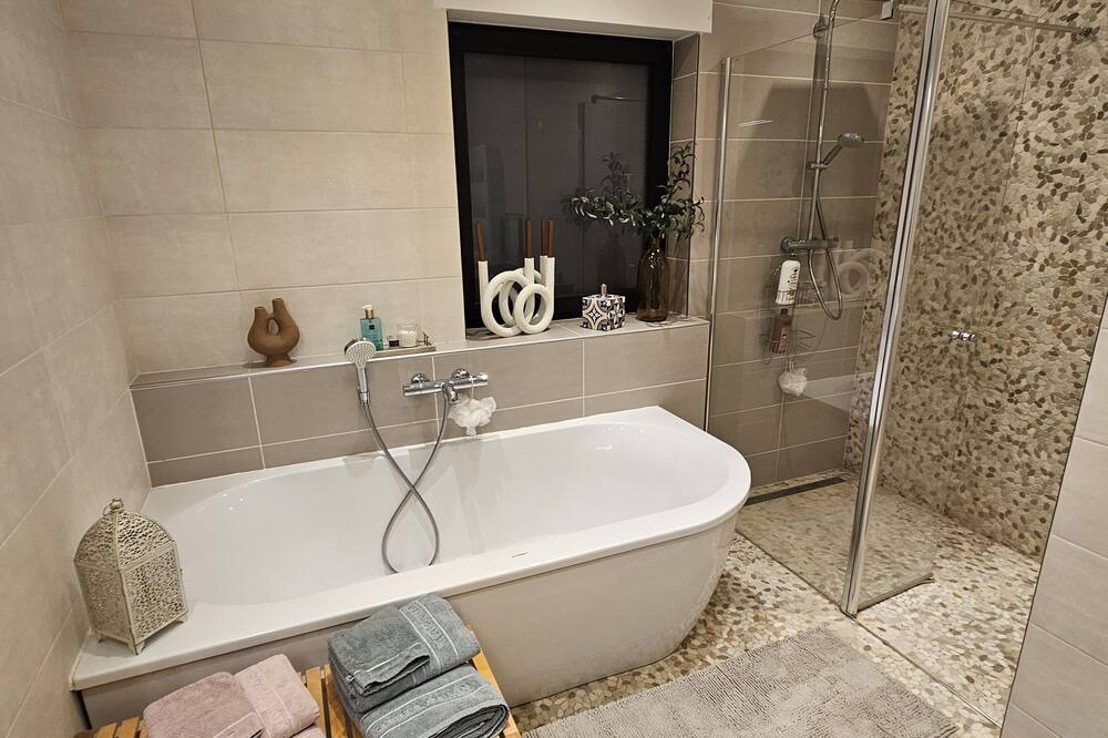 Photo of Bathroom in Bourbourg