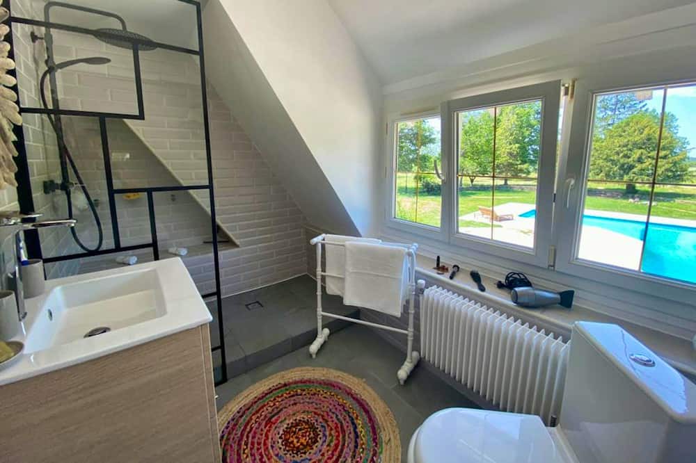 Photo of Bathroom in Chatillon-Coligny
