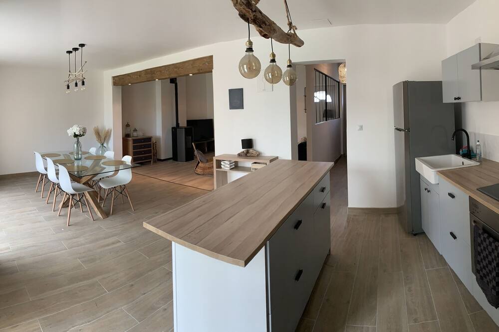 Photo of Kitchen in Neuville-Saint-Remy