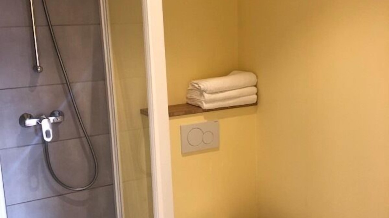 Photo of Bathroom in Epinay-sur-Seine