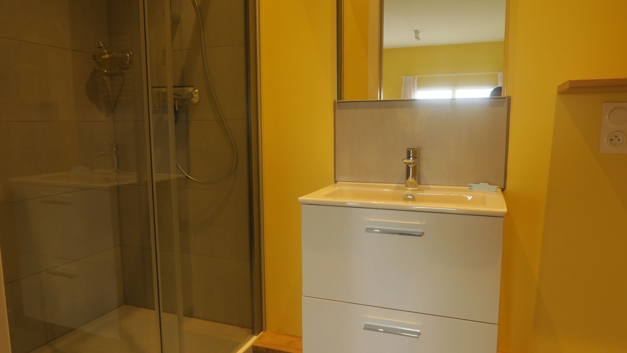 Photo of Bathroom in Epinay-sur-Seine