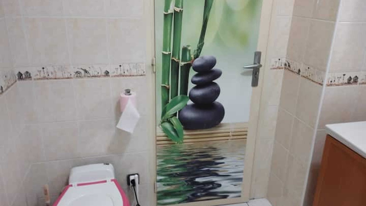 Photo of Bathroom in Maurepas