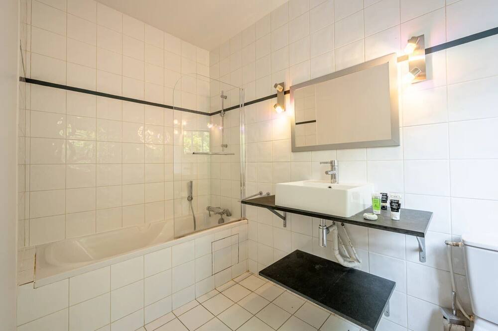 Photo of Bathroom in Morainvilliers