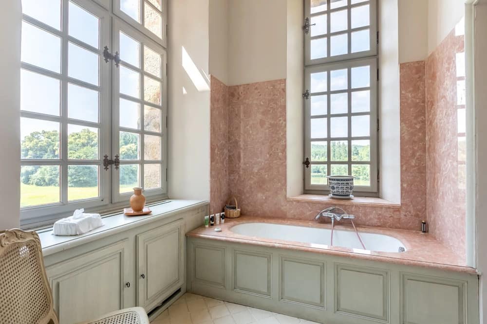 Photo of Bathroom in Bouray-sur-Juine