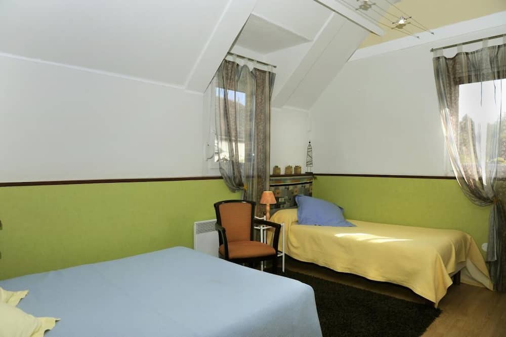 Photo of Bedroom in Eaux-Puiseaux