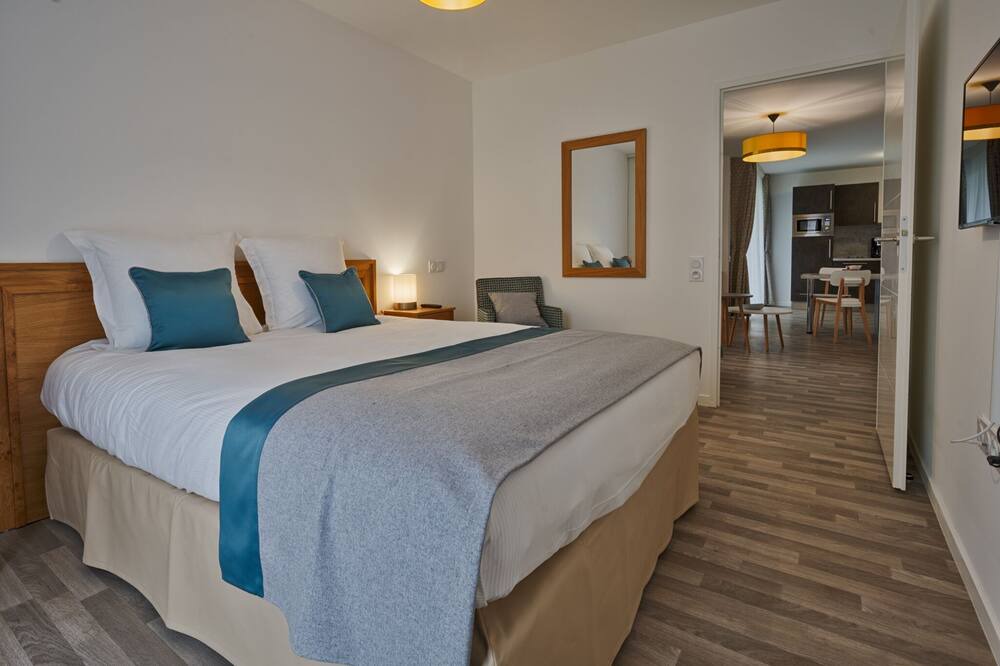 Photo of Bedroom in Fives