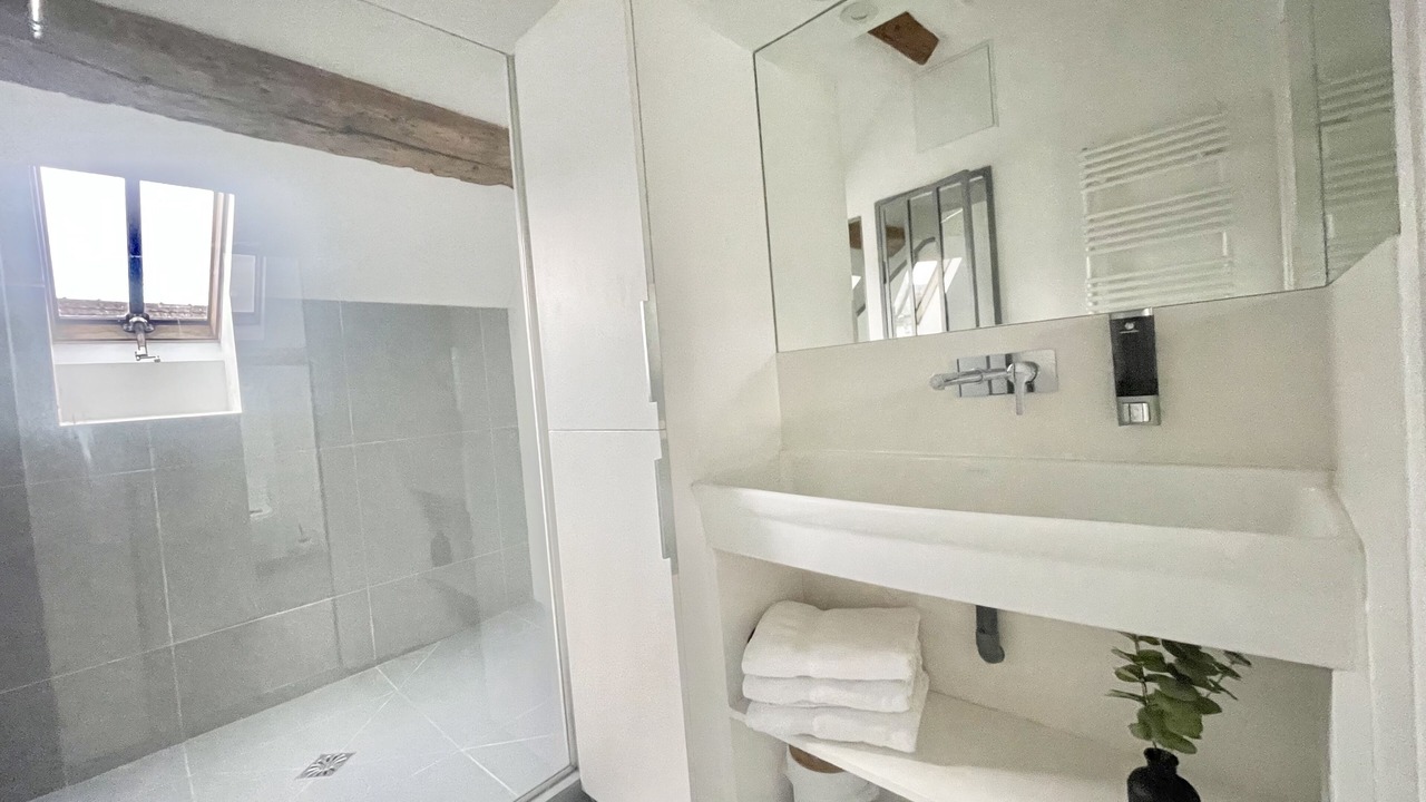 Photo of Bathroom in Couilly-Pont-aux-Dames