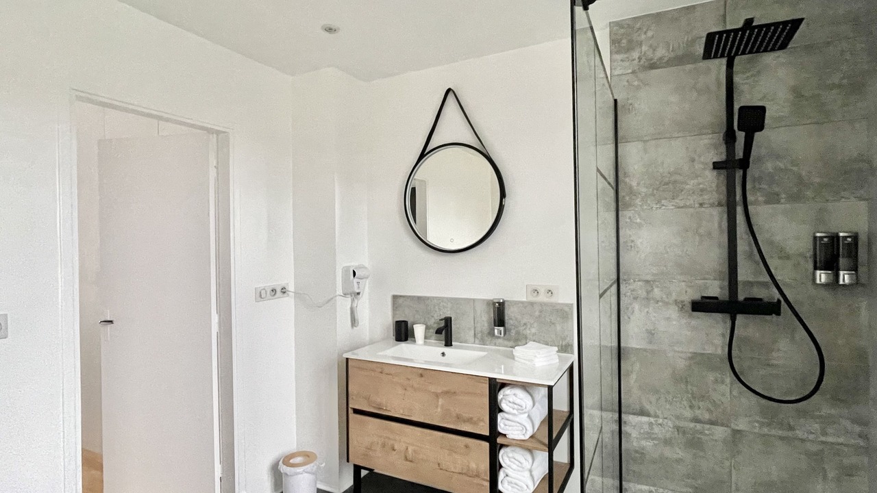 Photo of Bathroom in Couilly-Pont-aux-Dames