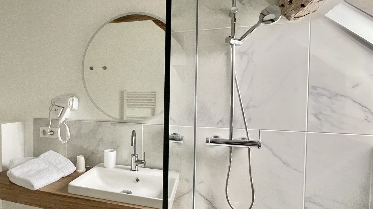 Photo of Bathroom in Couilly-Pont-aux-Dames