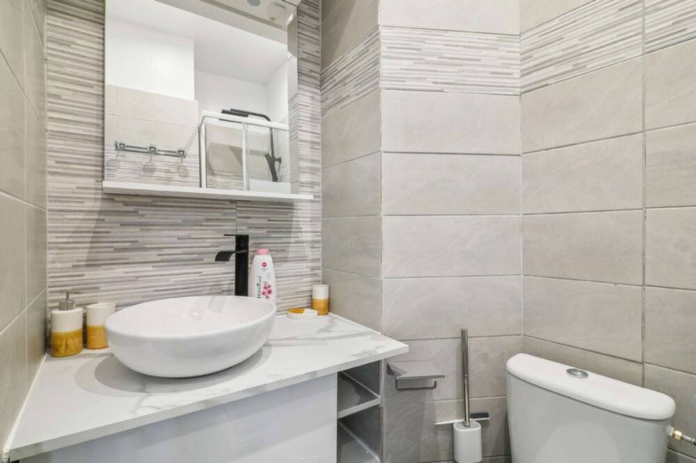 Photo of Bathroom in Sainte-Anne - Faubourg Noyon