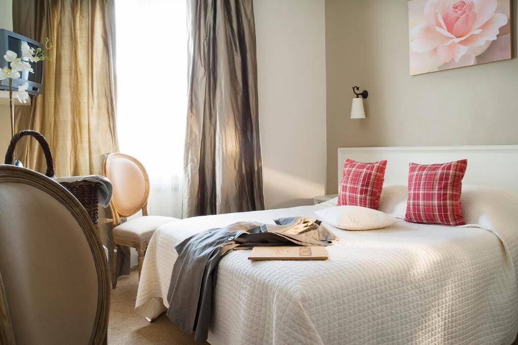 Photo of Bedroom in Trouville-sur-Mer