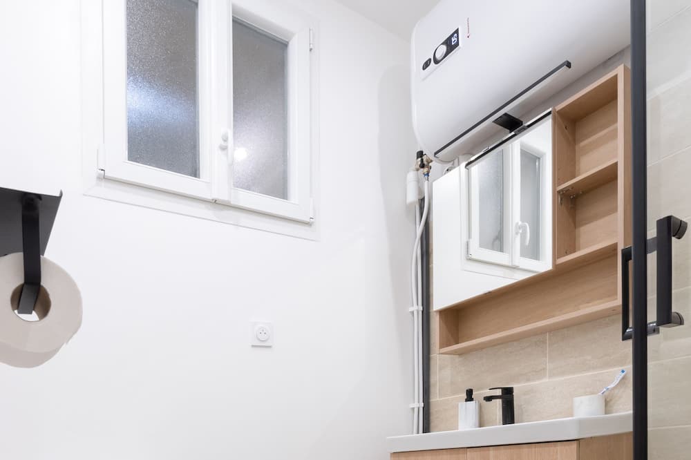 Photo of Bathroom in Laigneville