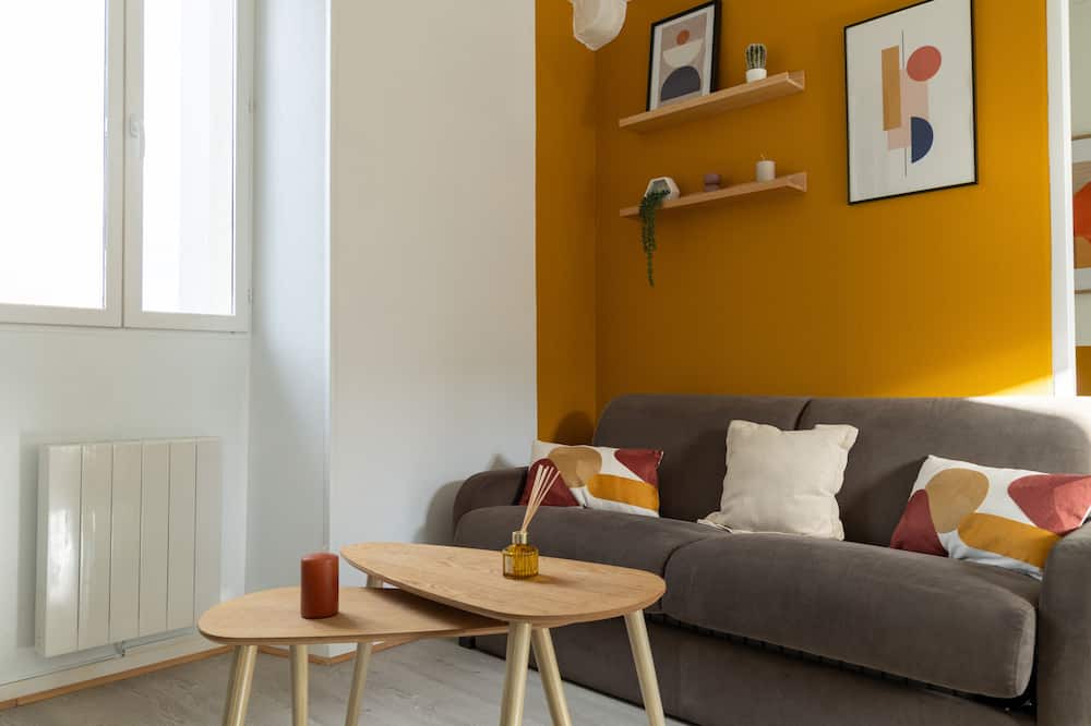 Photo of Livingroom in Cires-Les-Mello