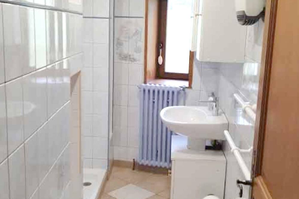 Photo of Bathroom in Mancey
