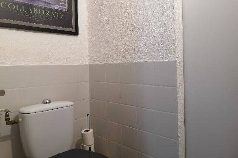 Photo of Bathroom in Baignes