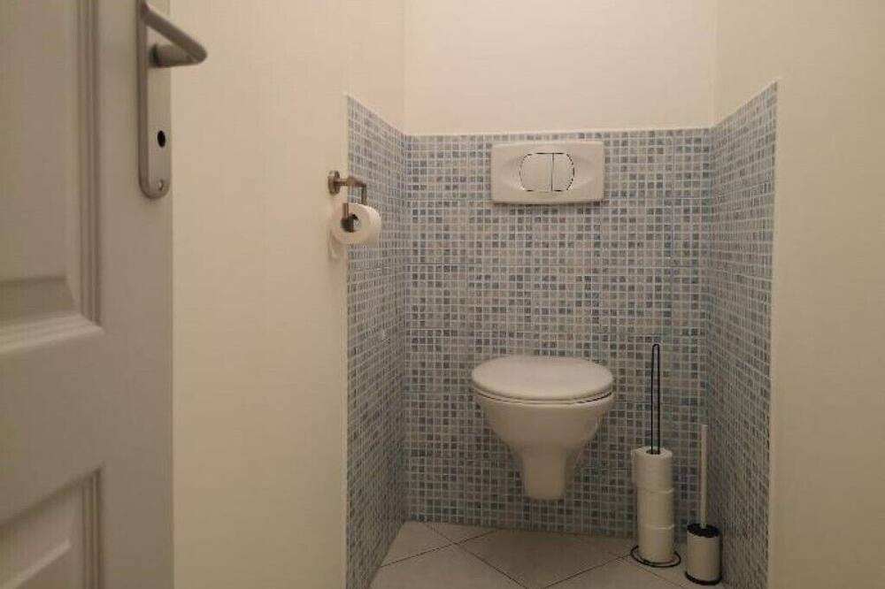 Photo of Bathroom in Baignes