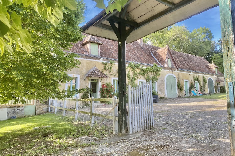 Photo of Outdoor in Appenai-sous-Belleme
