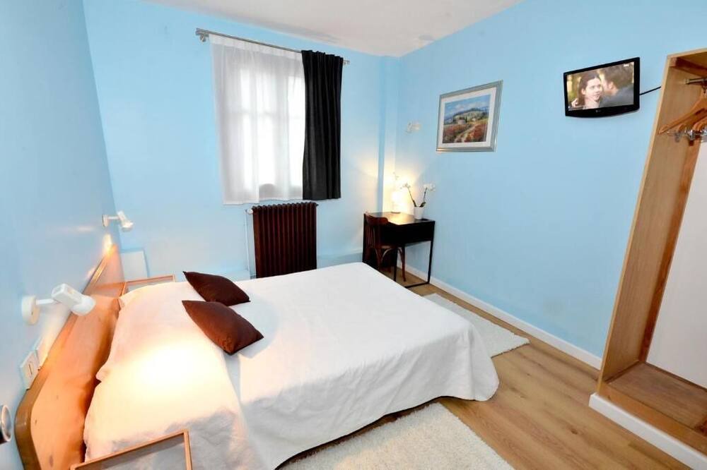 Photo of Bedroom in Coulommiers
