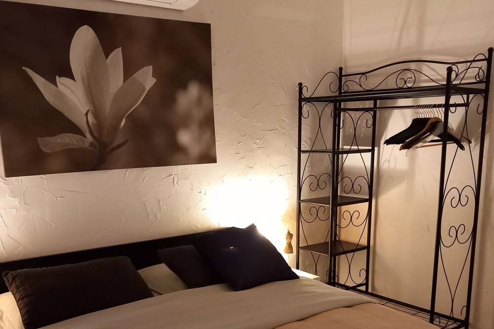 Photo of Bedroom in Courlaoux