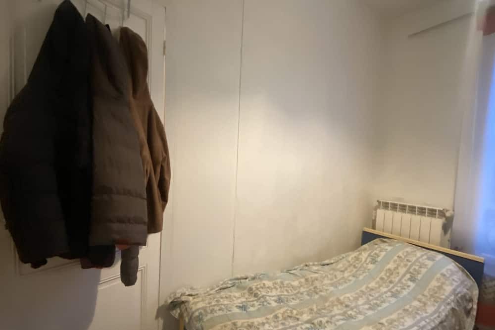 Photo of Bedroom in Tremblay-les-Gonesse