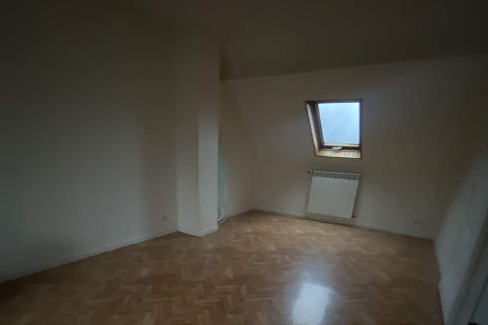 Photo of Bedroom in Tremblay-les-Gonesse