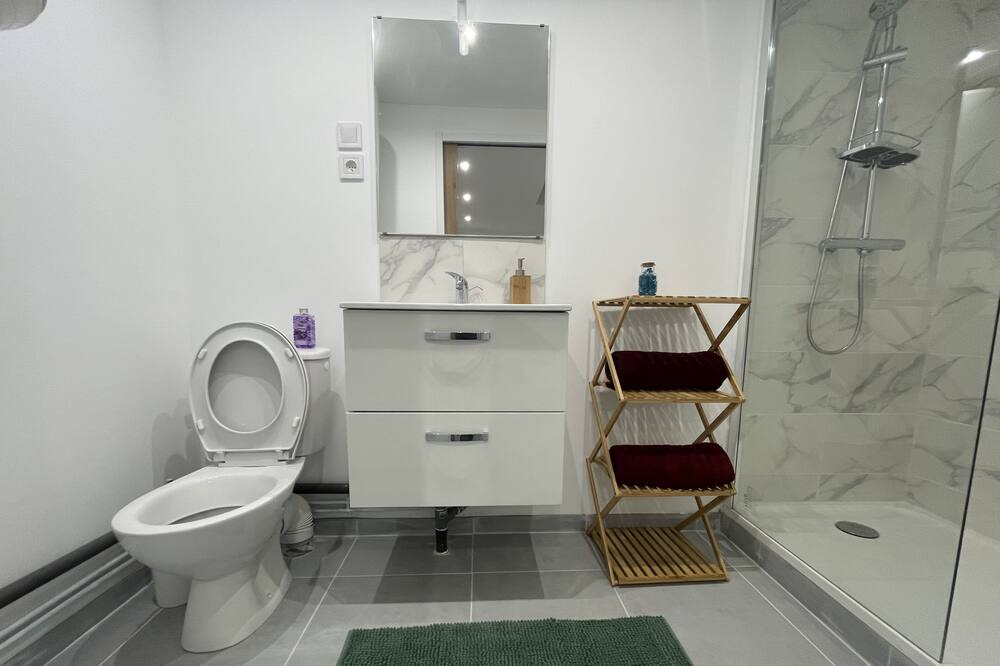 Photo of Bathroom in Pontcarre