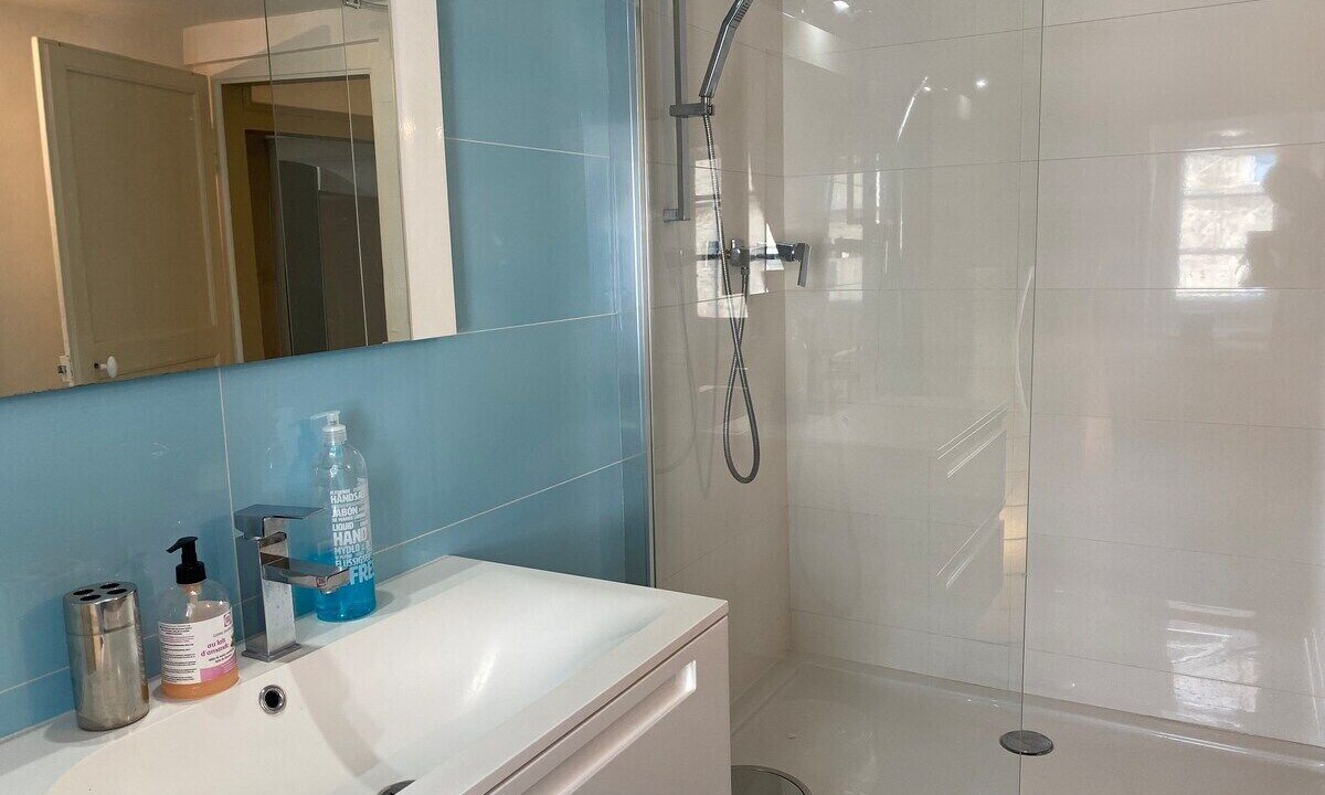 Photo of Bathroom in Brequerecque
