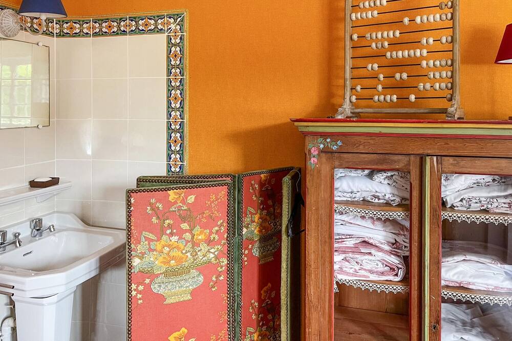 Photo of Bathroom in Hardencourt-Cocherel