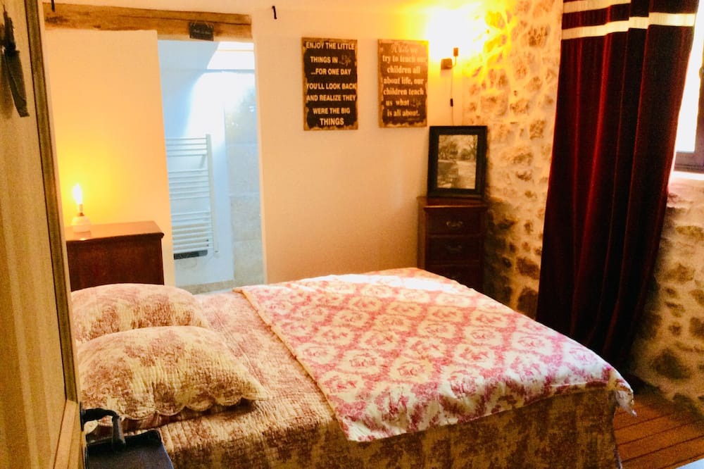 Photo of Bedroom in La Tour-Sur-Orb
