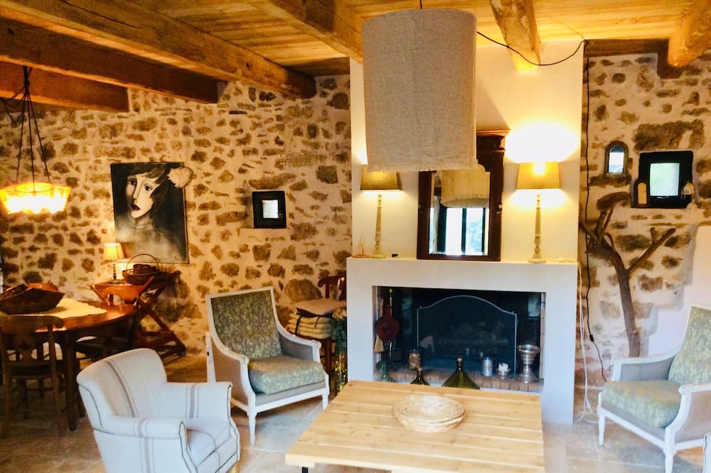 Photo of Livingroom in La Tour-Sur-Orb