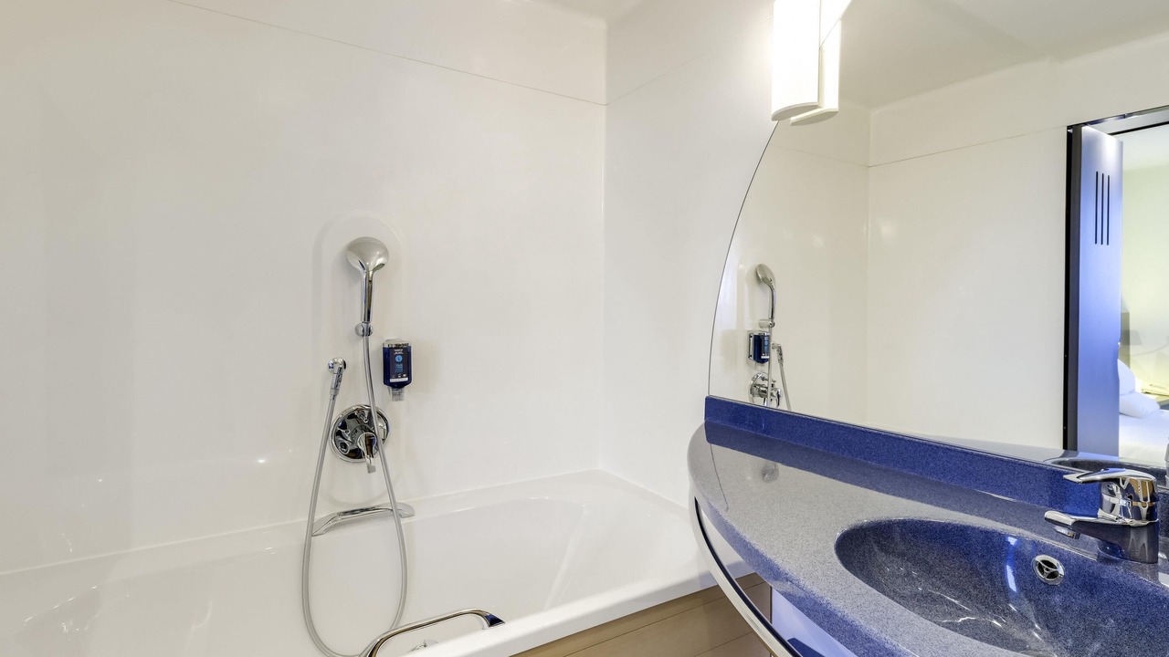 Photo of Bedroom in Roissy-en-France