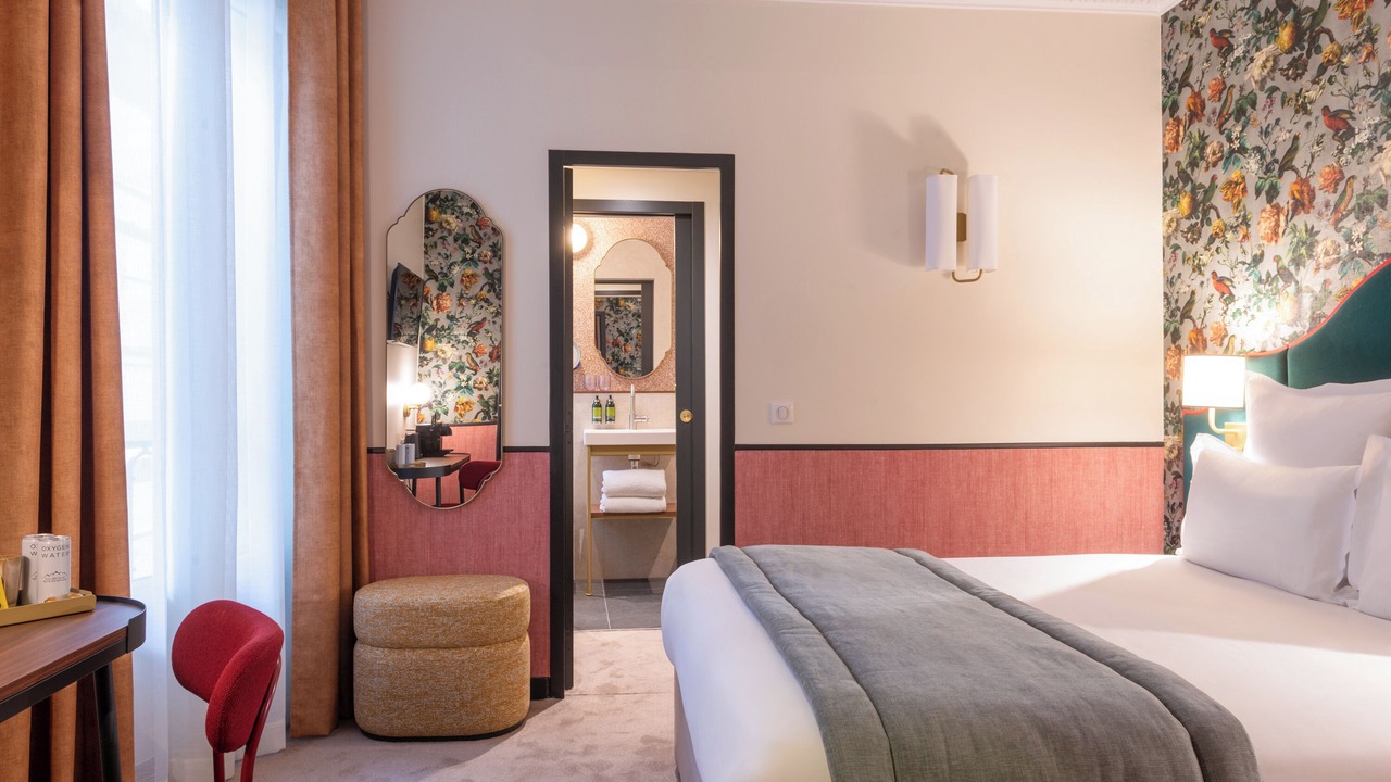 Photo of Bedroom in 9th Arrondissement