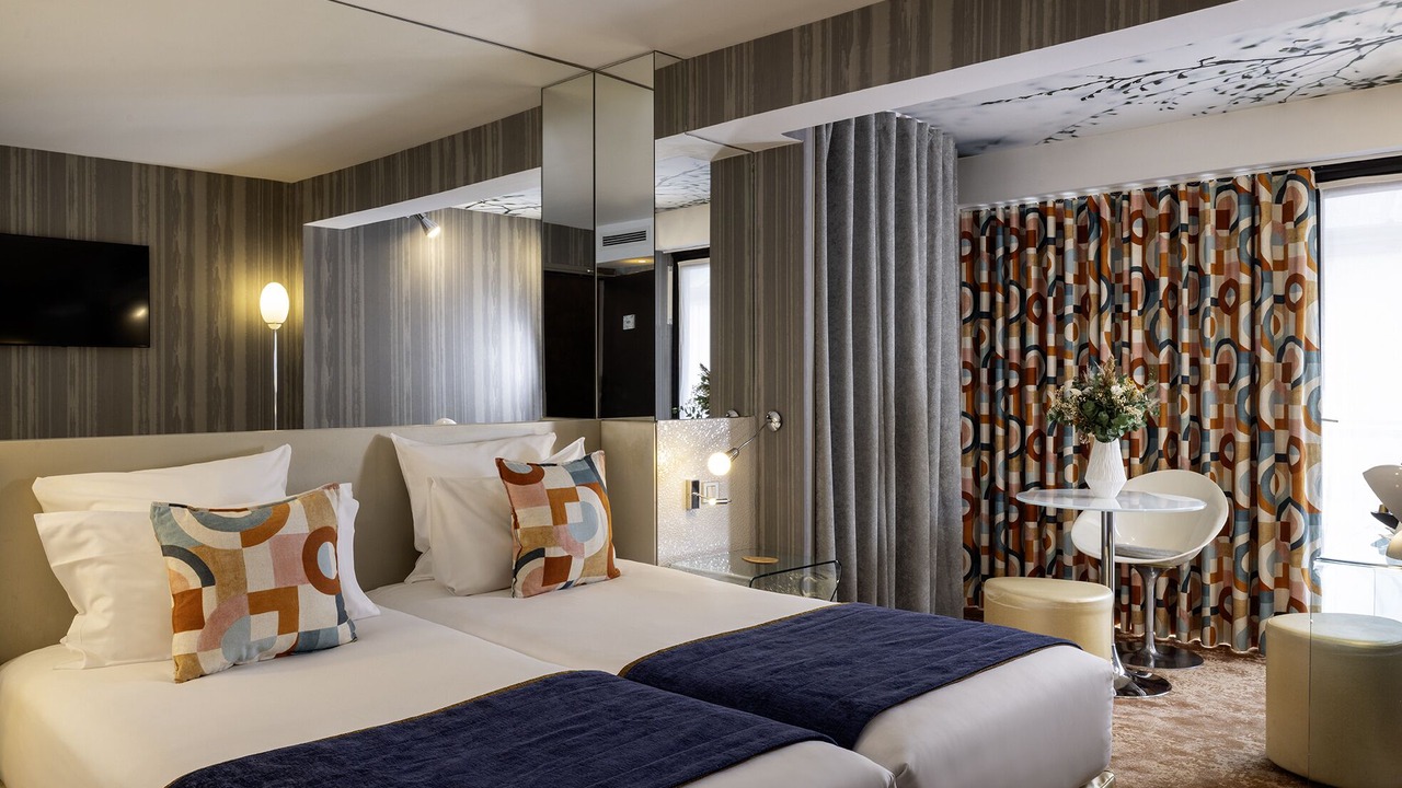 Photo of Bedroom in 7th Arrondissement