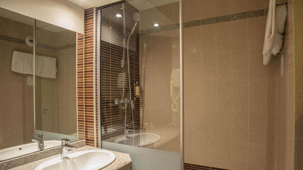 Photo of Bathroom in Pantin