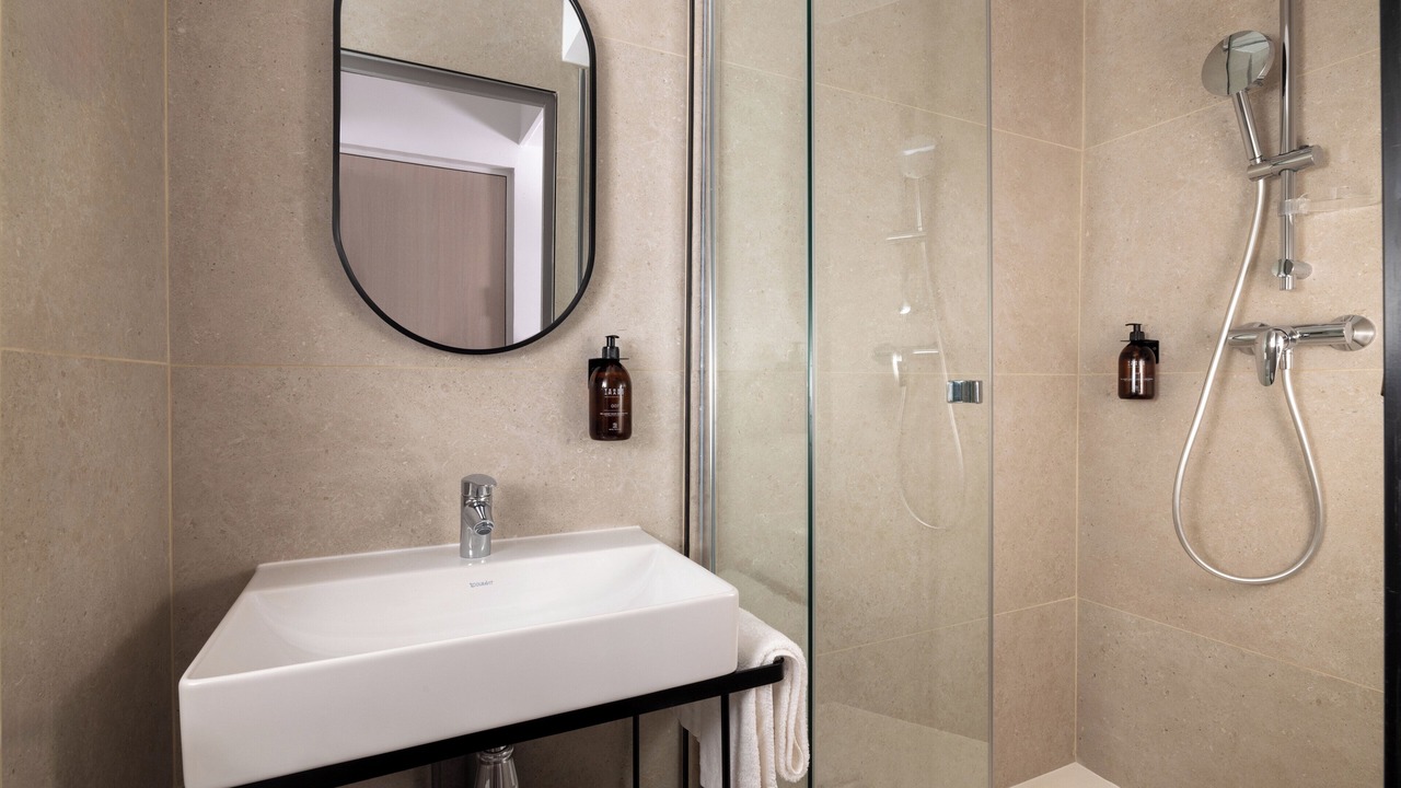 Photo of Bathroom in 2nd Arrondissement