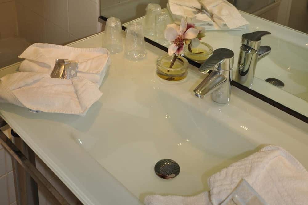 Photo of Bathroom in Rosny-sous-Bois