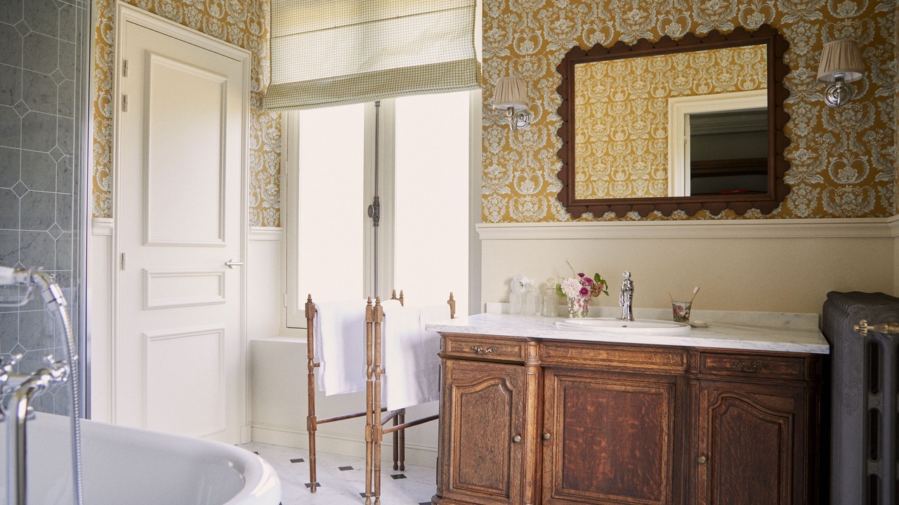 Photo of Bathroom in Cernay-la-Ville