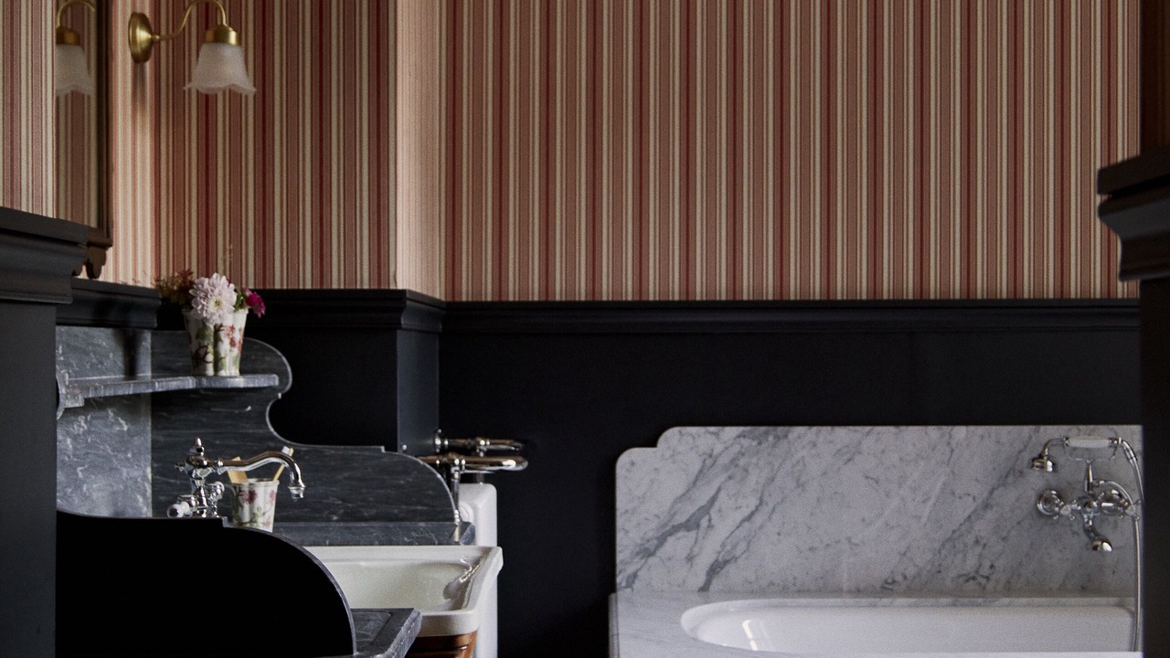 Photo of Bathroom in Cernay-la-Ville