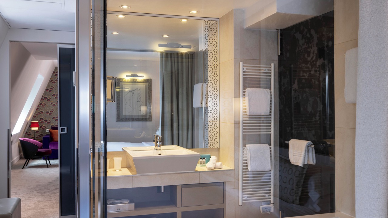 Photo of Bathroom in Porte-Dauphine