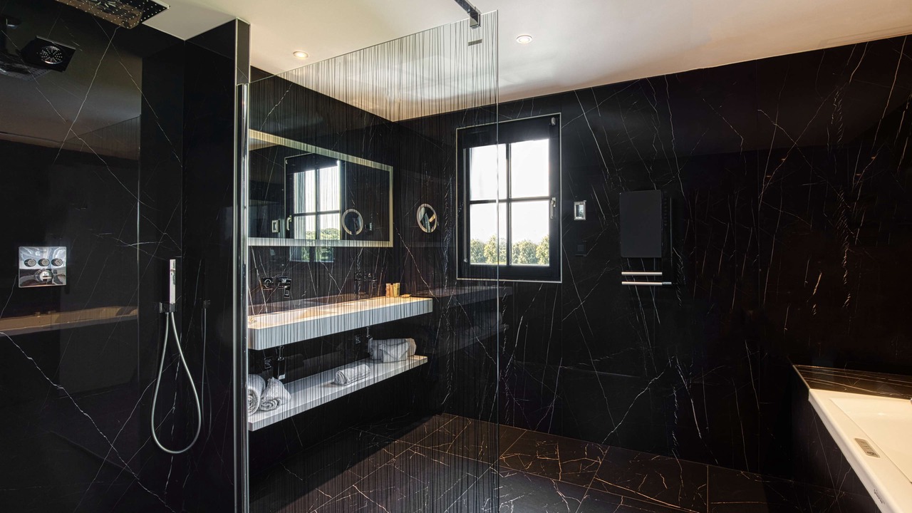Photo of Bathroom in Anzin-Saint-Aubin
