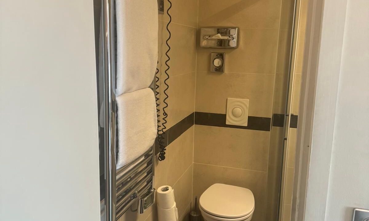 Photo of Bathroom in Puteaux